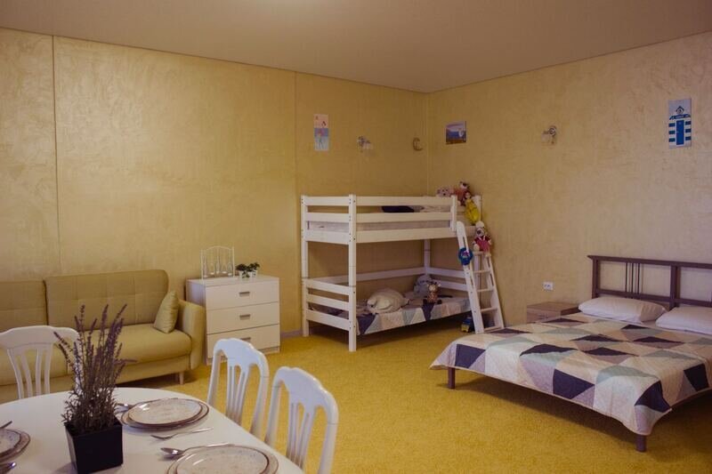 Студия 2-местный (с детской и балконом)