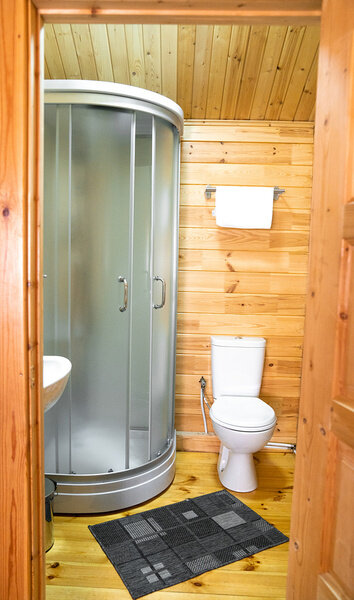 Коттедж 4-местный (У озера)