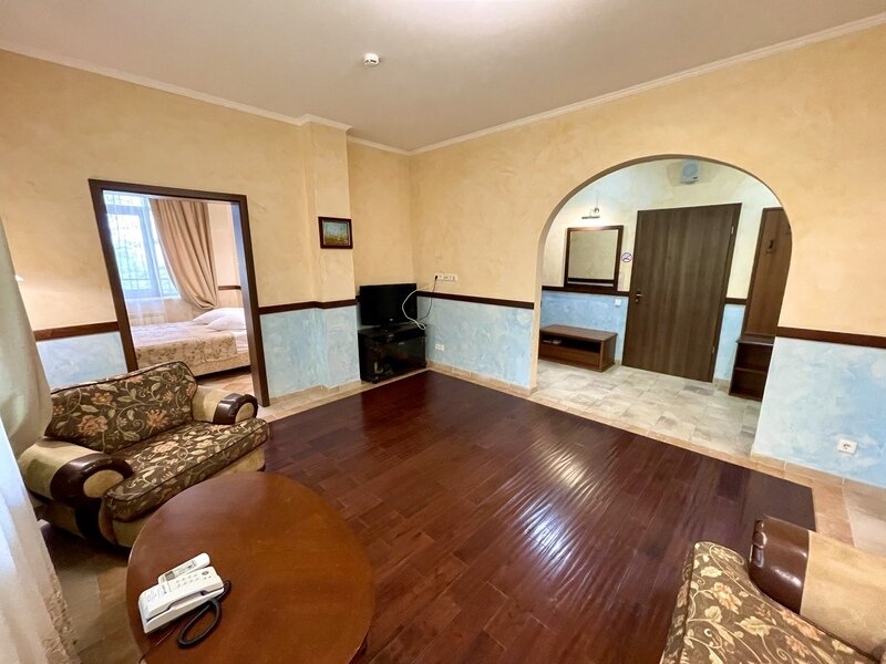 Люкс 2-местный 3-комнатный (корпус №1,2)