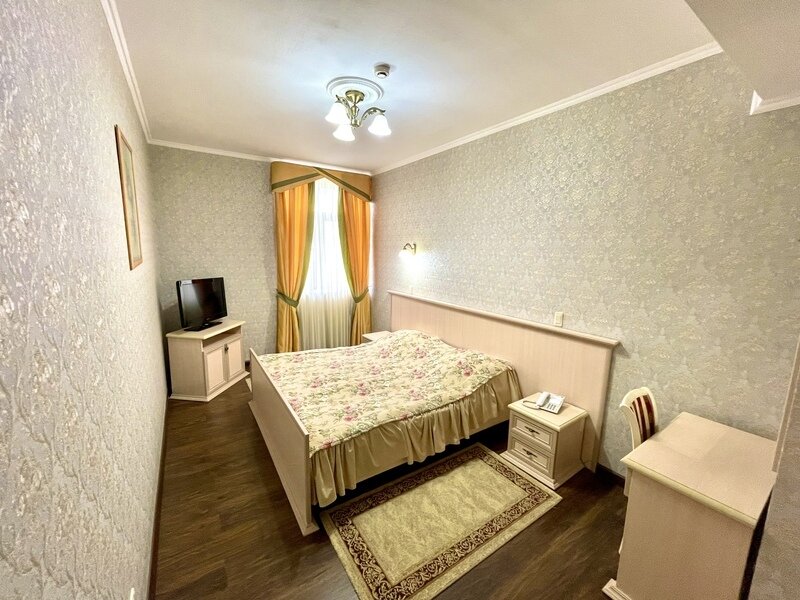 Люкс 2-местный 3-комнатный (корпус №1,2)