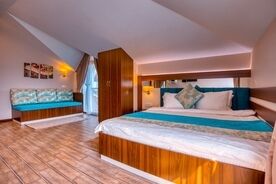 Стандарт 2-местный "Мансарда" с видом на море корпус В (быв. "Стандарт В"), Гостевой дом Гранатовое поместье, Алушта