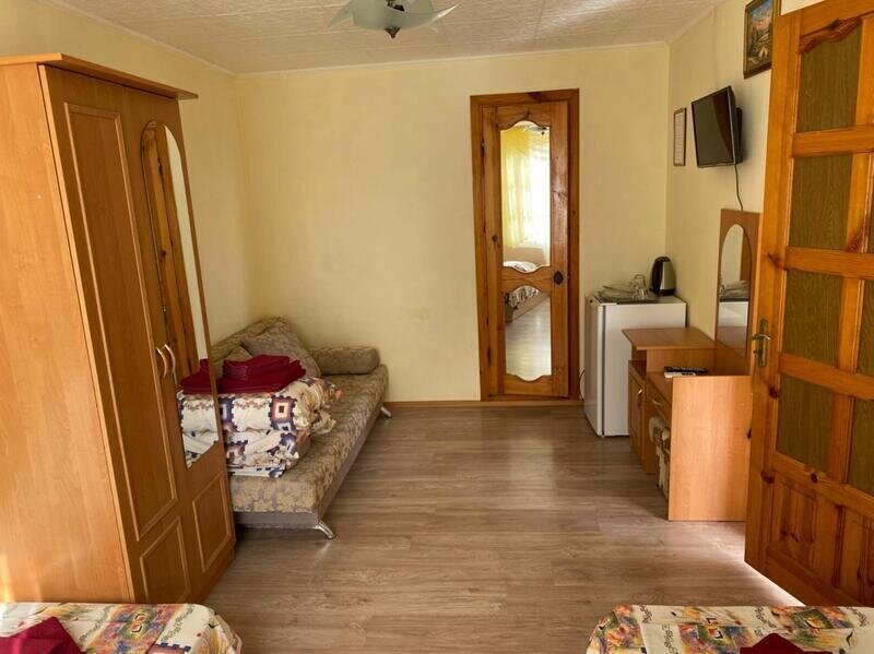 Стандартный 3-местный 1-комнатный (с кондиционером)