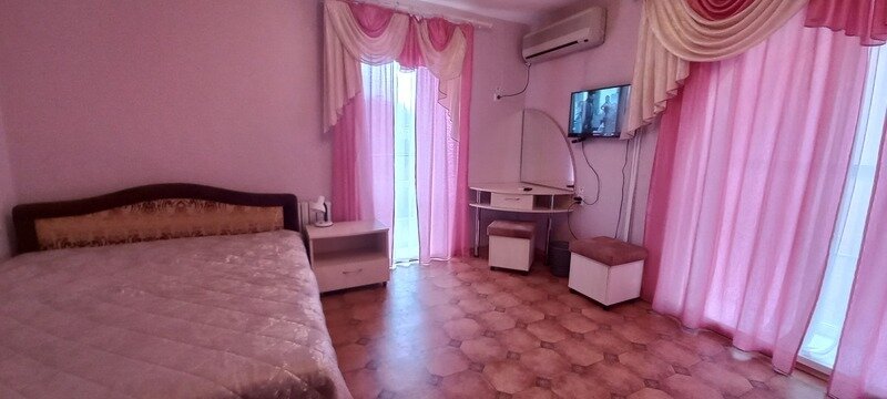 Коттедж 4-местный 3-комнатный (3 категория)