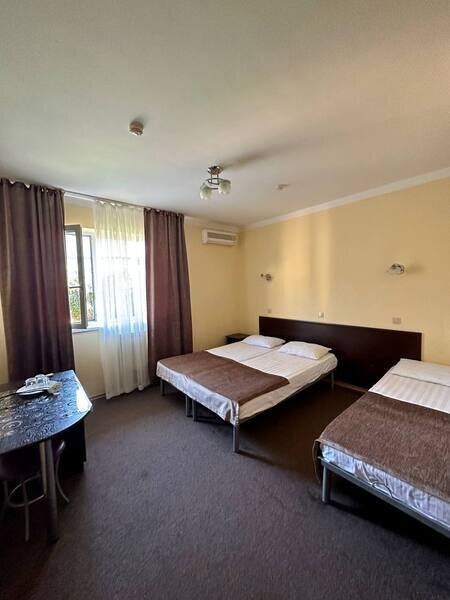 Стандартный 3-местный (TWIN, без балкона, 1 этаж)