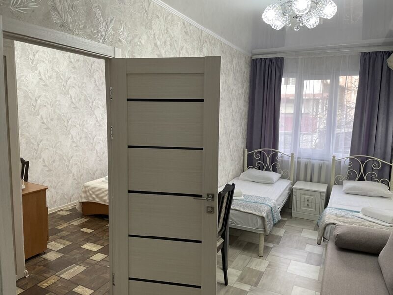 Семейный 4-местный 2-комнатный (без балкона)