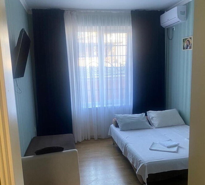 «Золотой Песок» гостевой дом, 3-х местный номер_2