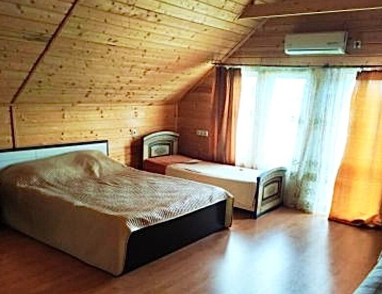 «Золотой Песок» гостевой дом, 5-ти местный номер_8