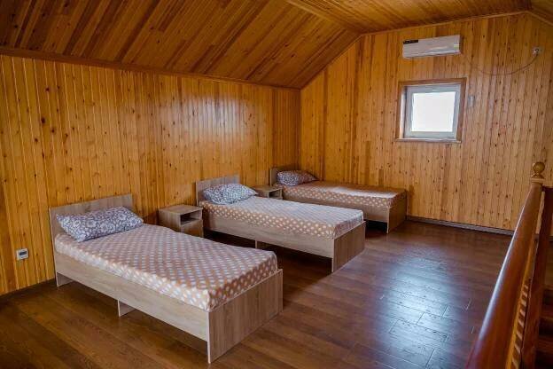 Коттедж 7-местный 2-этажный