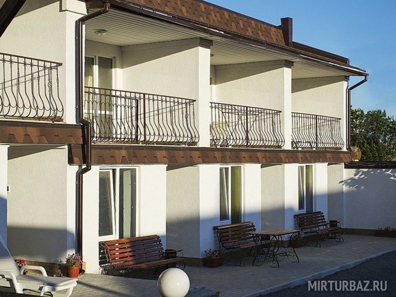 Вилла Эспаньола, Крым, Межводное 