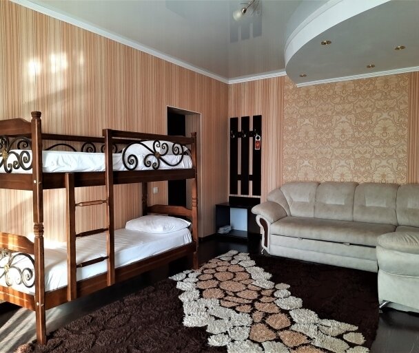 Комфорт 3-местный 2-комнатный (вид на море, основной корпус)