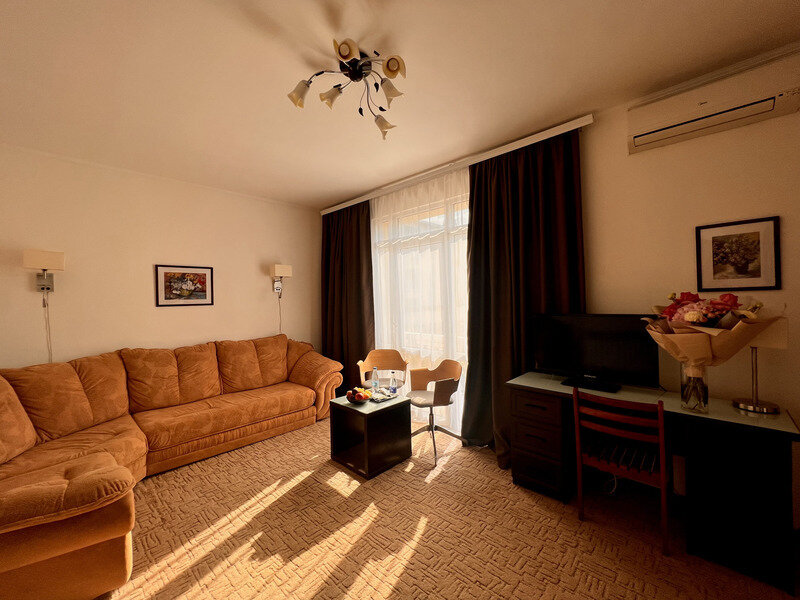 Люкс 4-местный 2-комнатный (2 спальни)