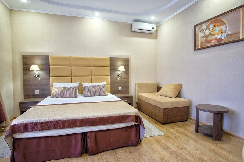 Стандартный 4-местный 2-комнатный (Улучшенный, 1 этаж)