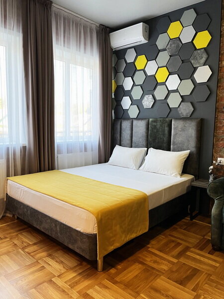 Люкс 4-местный (с гидромассажной ванной)