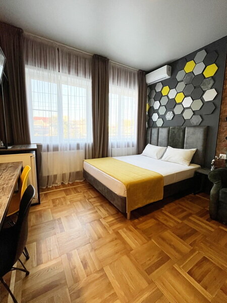 Люкс 4-местный (с гидромассажной ванной)