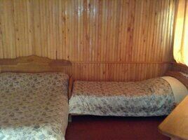 Трехместный номер без удобств, База отдыха Речной бриз, Архыз