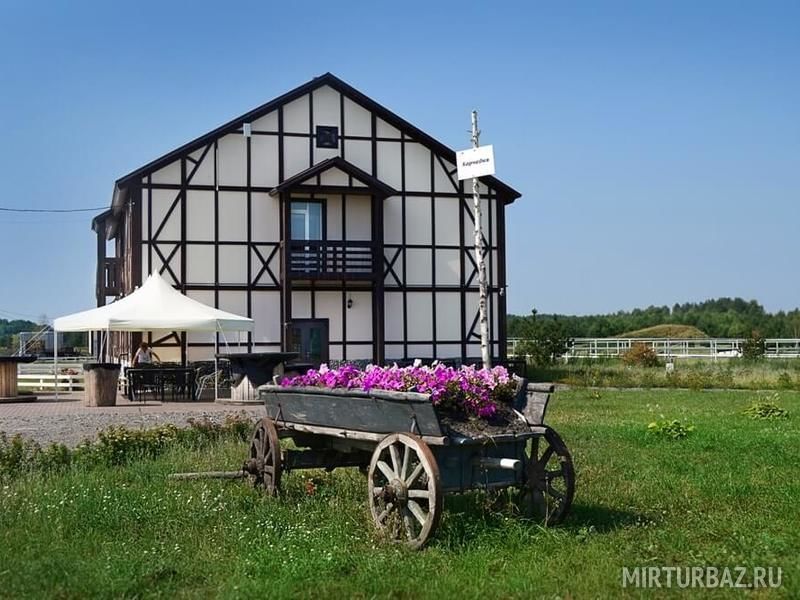 Загородный клуб Журавка, Брянская область, село Журавка поселок Синезерки
