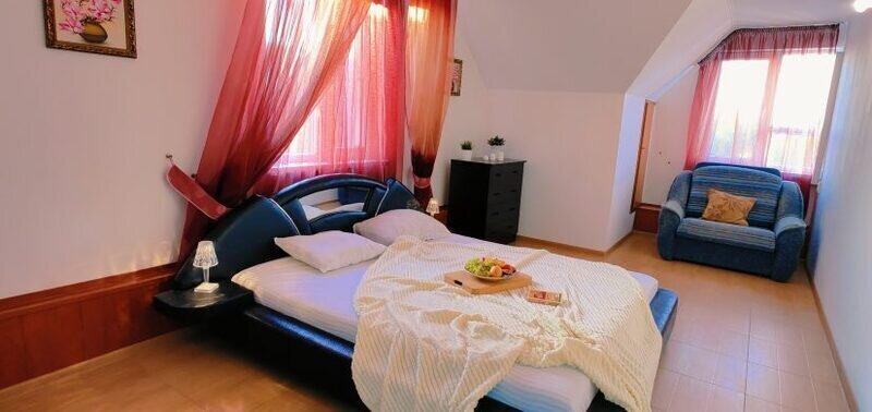 Номер 5-местный 2-комнатный (без балкона)