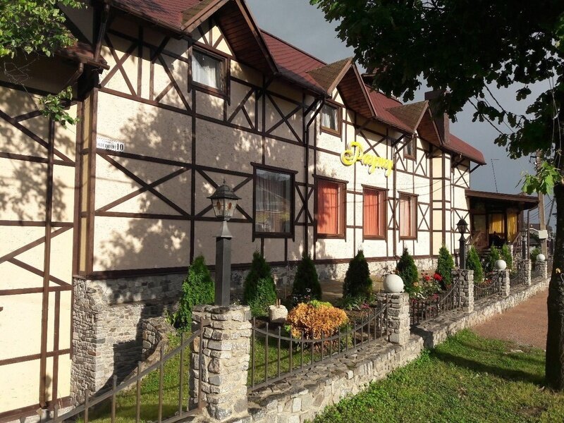 Отель Рауту, Ленинградская область, Приозерский район поселок Кротово поселок Лосево поселок Стеклянный деревня Андрианово поселок Мичуринское