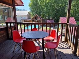 Люкс двухкомнатный с кухней, База отдыха TRAVA, Бирюзовая Катунь