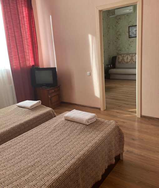 Стандартный 4-местный 2-комнатный