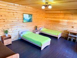 Четырёхместный номер Standard рядом с пляжем, База отдыха BaikaLife, село Сухая