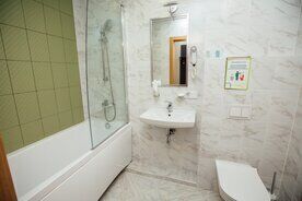 Полулюкс с красивым видом из окна, Туристический комплекс Экопарк Поляны, Варские