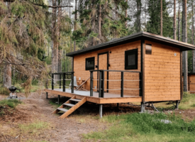 Домик на двоих (с одной или двумя кроватями), Глэмпинг NewCamp, поселок Эссойла