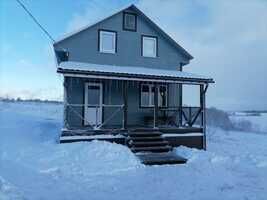 Домик 2-х этажный улучшенный, База отдыха Меглино, Мошенской