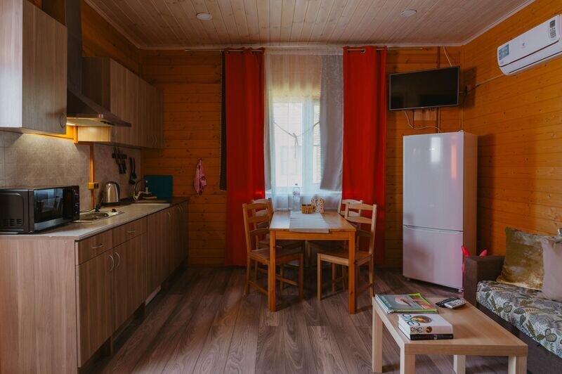 Дом 4-местный с душем