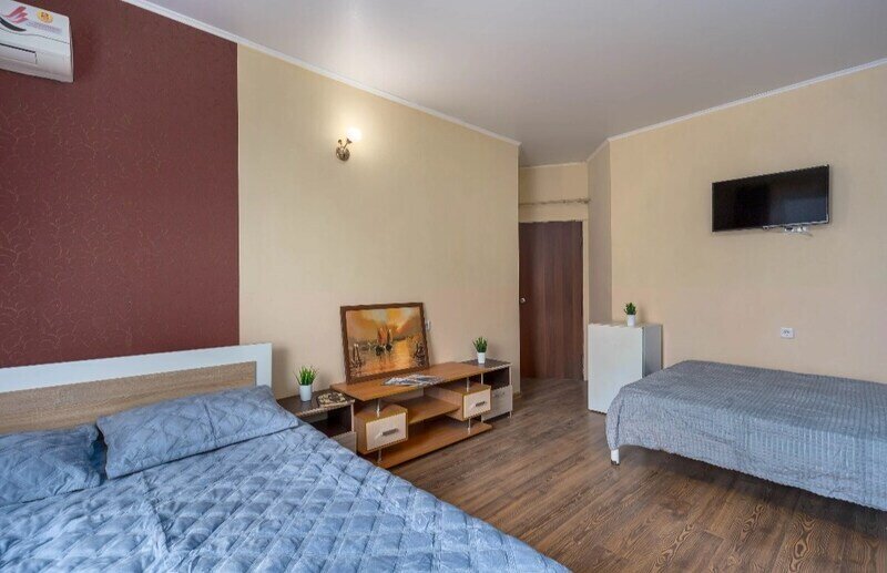 Семейный 5-местный (с 2 двуспальными кроватями)