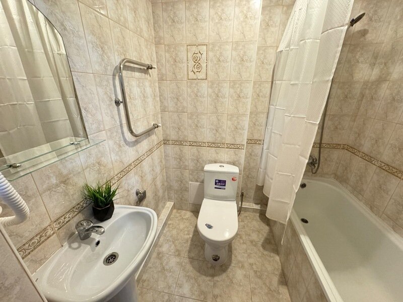 Комфорт плюс 3-местный (с балконом)