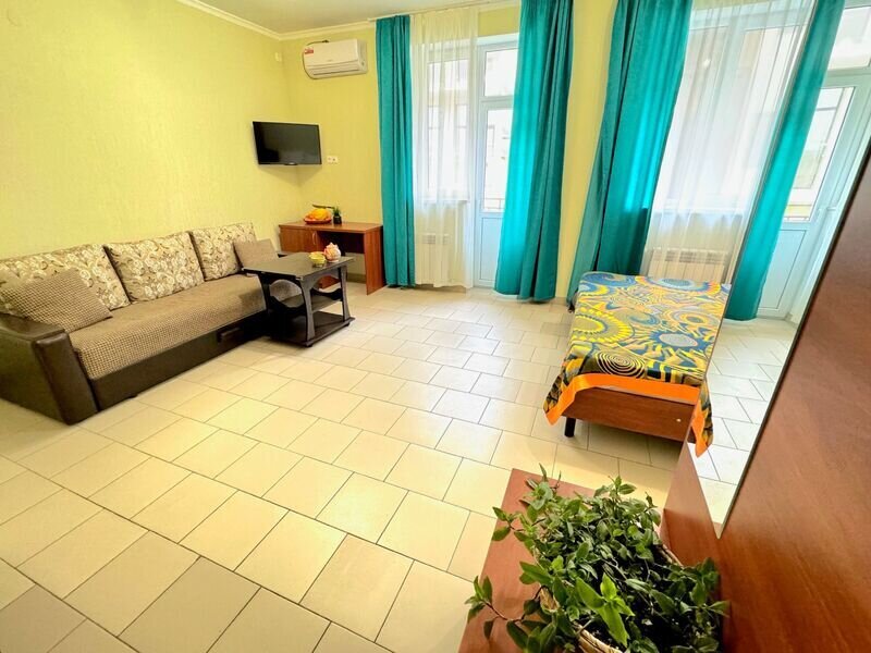 Улучшенный 5-местный 2-комнатный (с балконом)