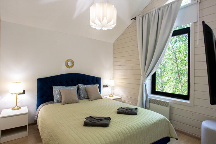 Дом 10-местный (Есенин, с костровой чашей в саду)