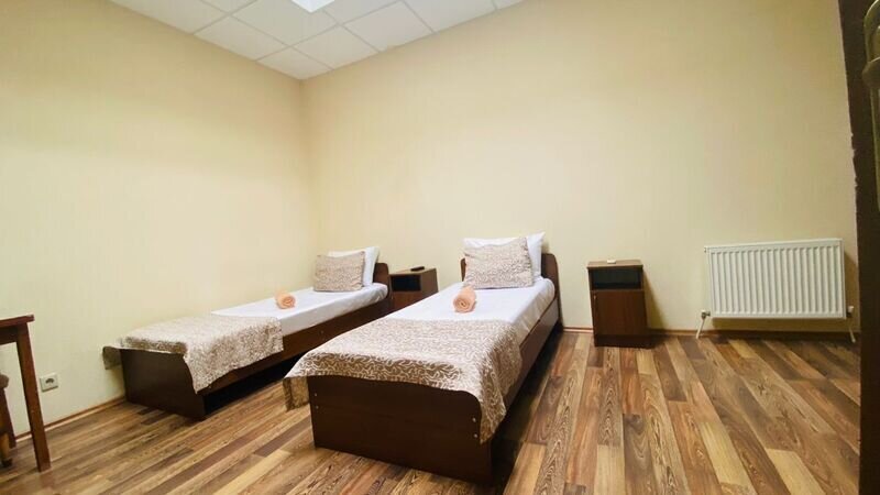 Бюджетный 2-местный (мансардный, с 2 кроватями)