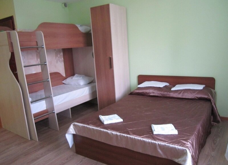 Стандартный 4-местный (с 2-ярусной кроватью)