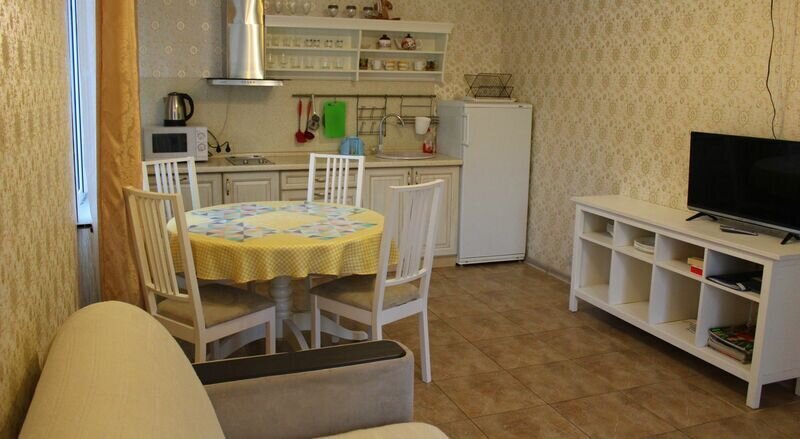 Коттедж 4-местный 2-комнатный Медовый