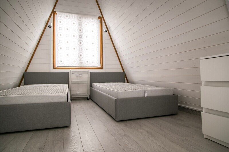 Афрейм 8-местный 2-комнатный