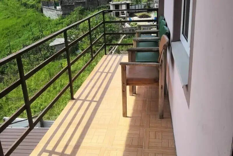 Стандартный 3-местный (две кровати)