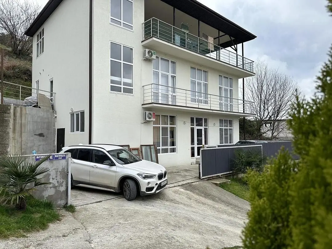 Гостевой дом Rest House, Лоо, Краснодарский край