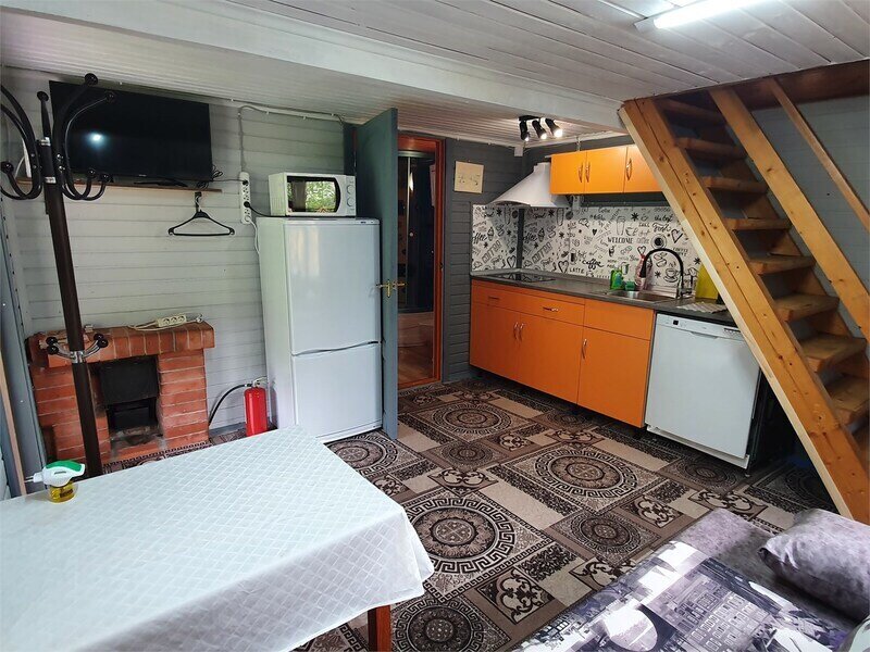 Коттедж РОЗА 5-местный 2-комнатный