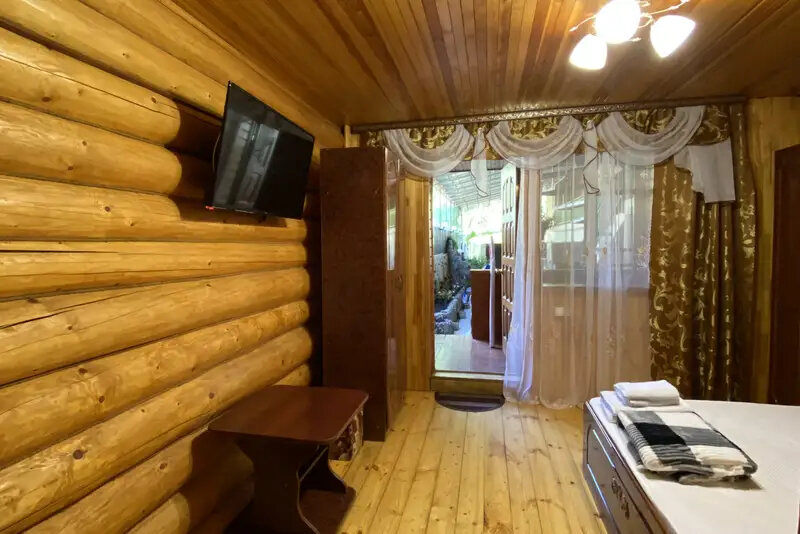 Комфорт 3-местный вид во двор