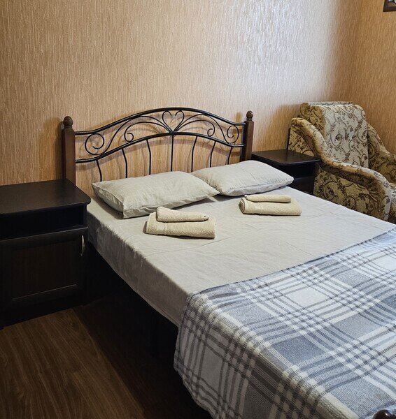 Улучшенный 2-местный (с креслом)