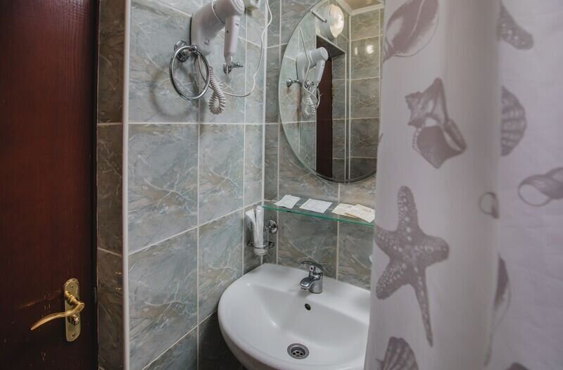 Люкс 2-местный 2-комнатный (вид на горы)