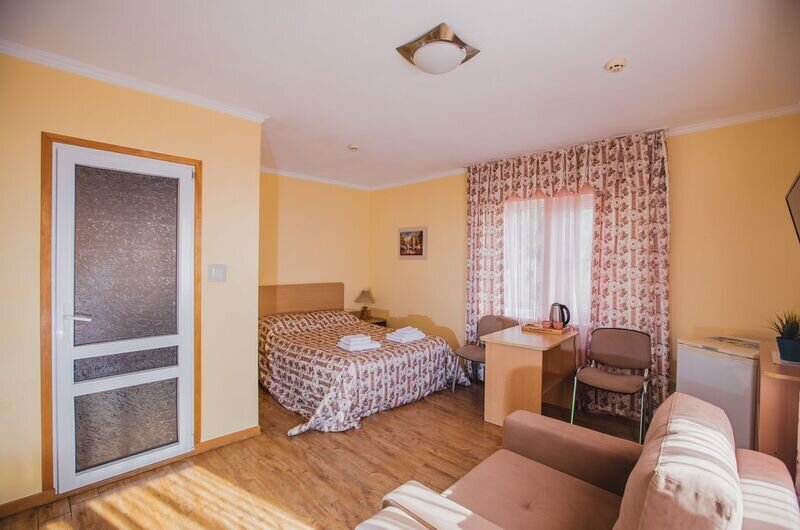 Улучшенный Семейный 2-местный (в коттедже)