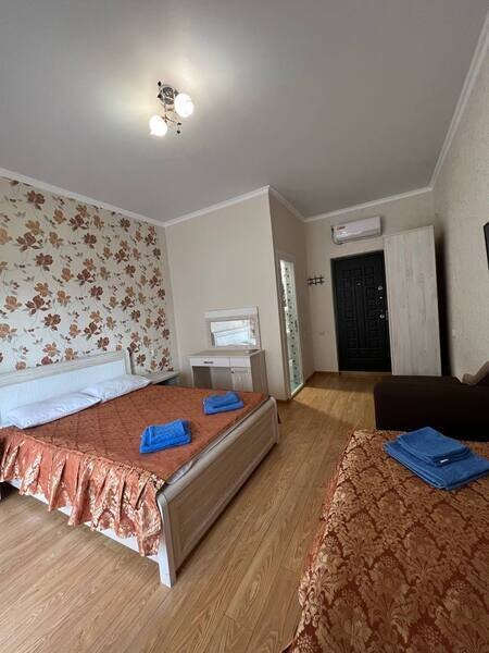 Стандартный 4-местный Улучшенный (с балконом)