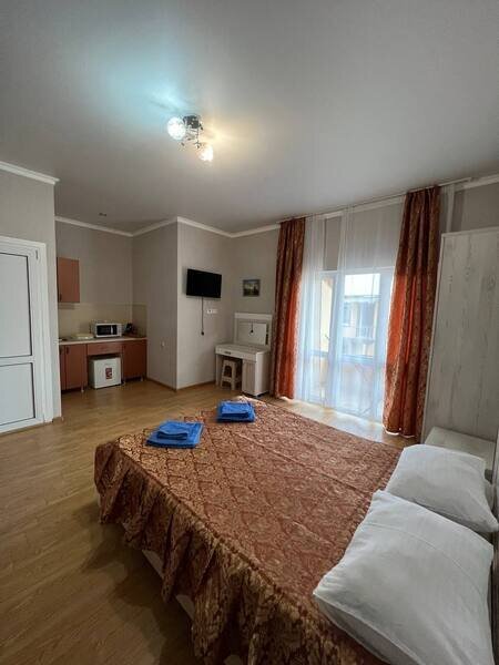 Студио 3-местный