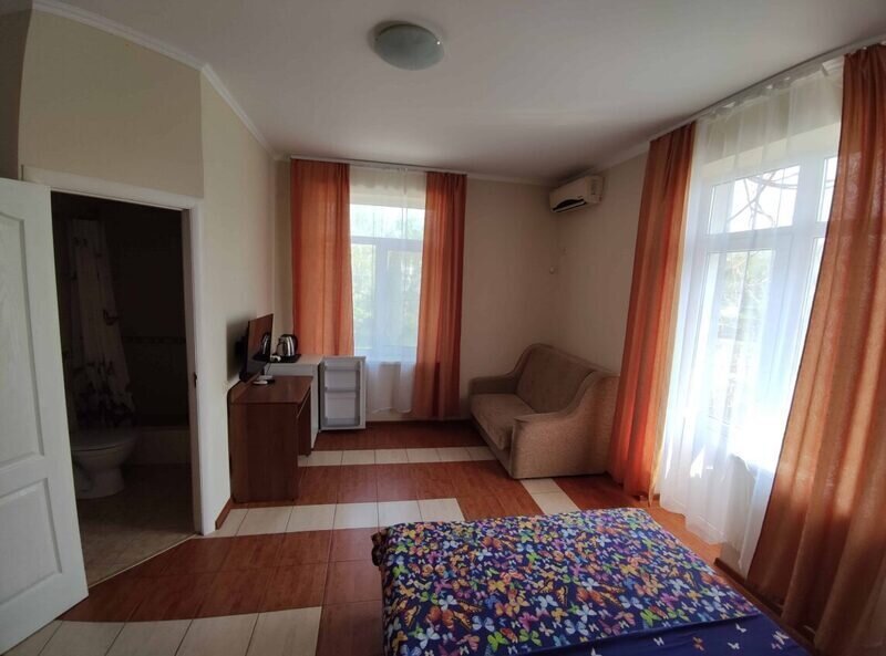 Стандартный 4-местный 1-комнатный (с балконом)