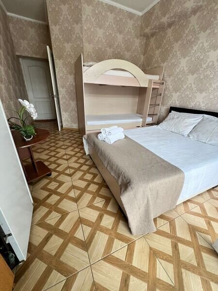 Стандартный 4-местный (с двухъярусной кроватью)