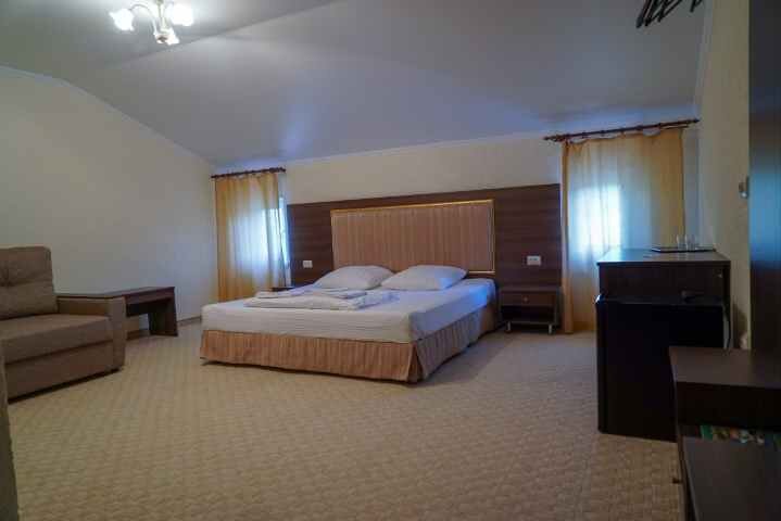 Семейный 4-местный