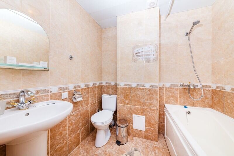 Люкс 5-местный (цокольный этаж)